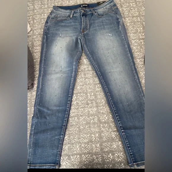 Vocal Denim Jeans with Rhinestone - Picture 5 of 6